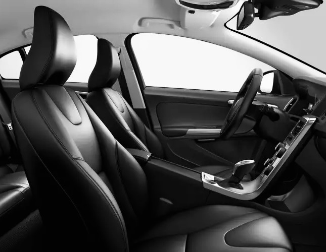 Кожа или ткань? Светлый или темный салон? — DRIVE2