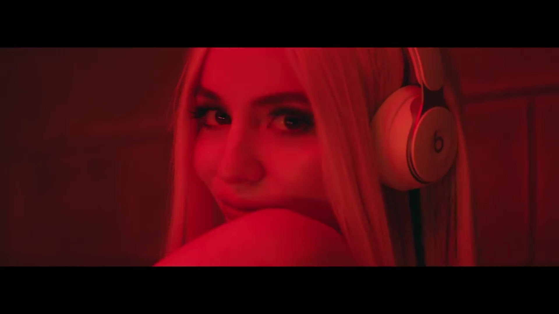 Ava Max. Ava Max take you to Hell. Ava Max Wallpaper. Ava Max my head my Heart Slowed Reverb. Take you to hell ava