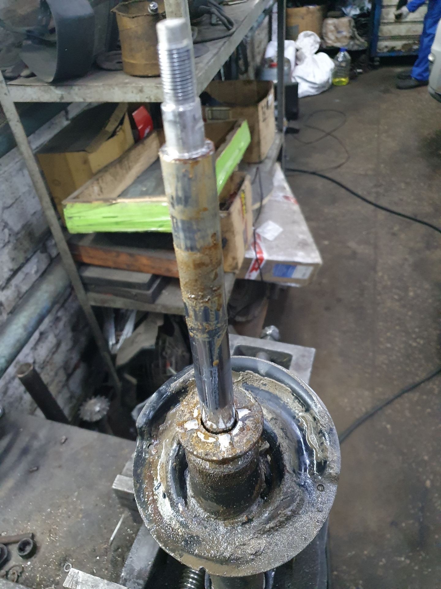 Передние опорные подшипники. Задние втулки стабилизатора — Hyundai ...