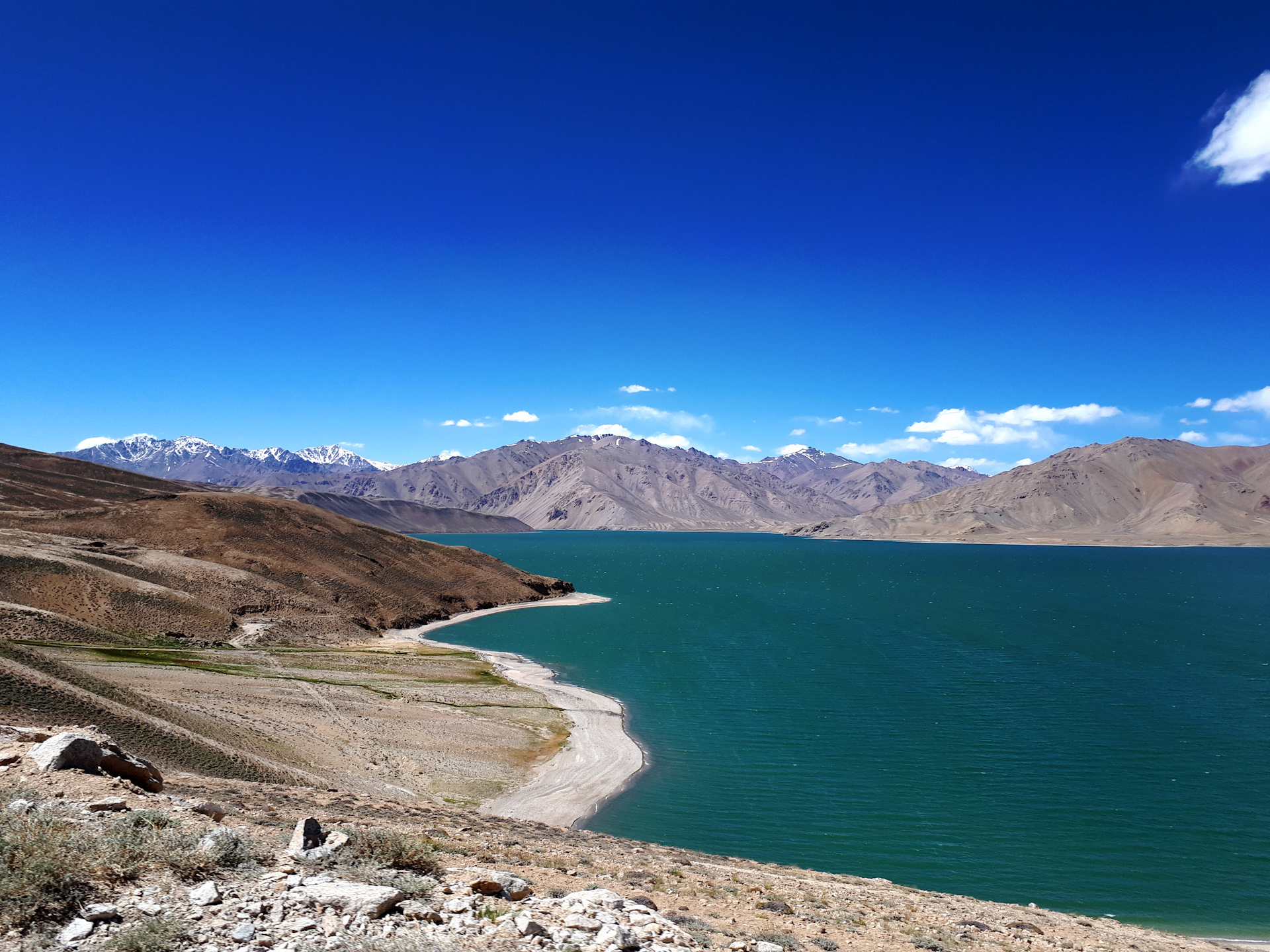 Море в средней азии 4. Озеро Булункуль Памир. Памир озеро Яшилькуль. Озеро Яшилькуль Таджикистан. Памирский тракт озеро.