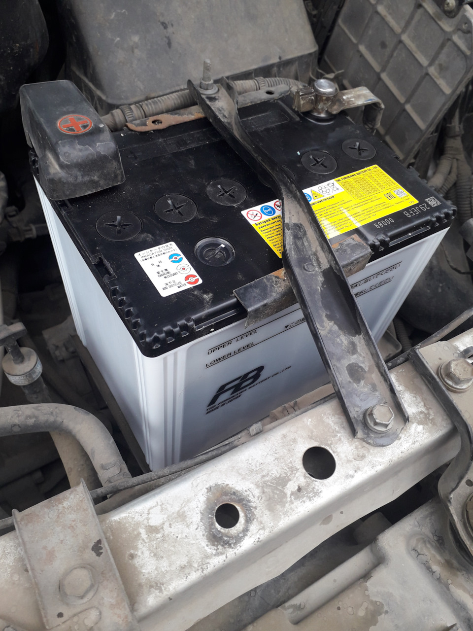 Аккумулятор приказал долго жить. — Toyota RAV4 (III), 2,4 л, 2010 года ...