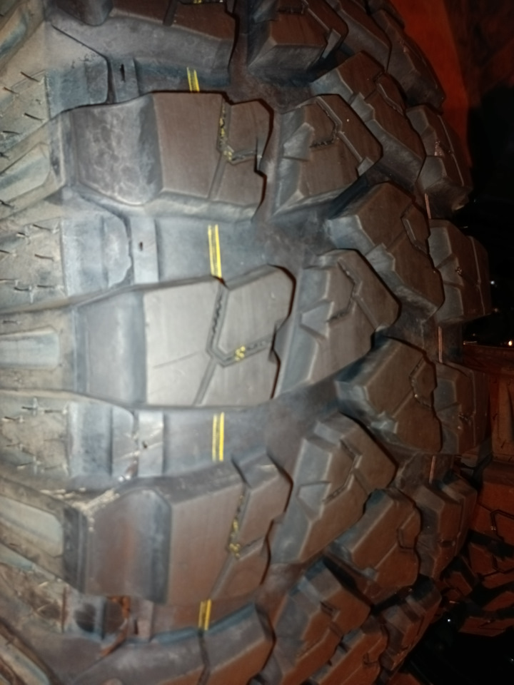 Шины летние 265/75 R16, штампованные диски ZEPP 8Jx16 ET15 5x139,7 на ...