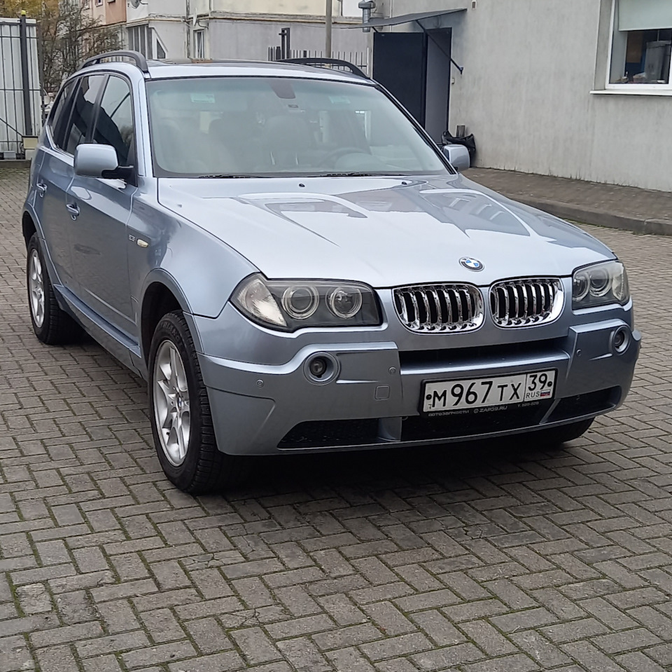 самостоятельный ремонт. замена значка, зеркальных элементов — BMW X3 (E83),  2,5 л, 2004 года | своими руками | DRIVE2