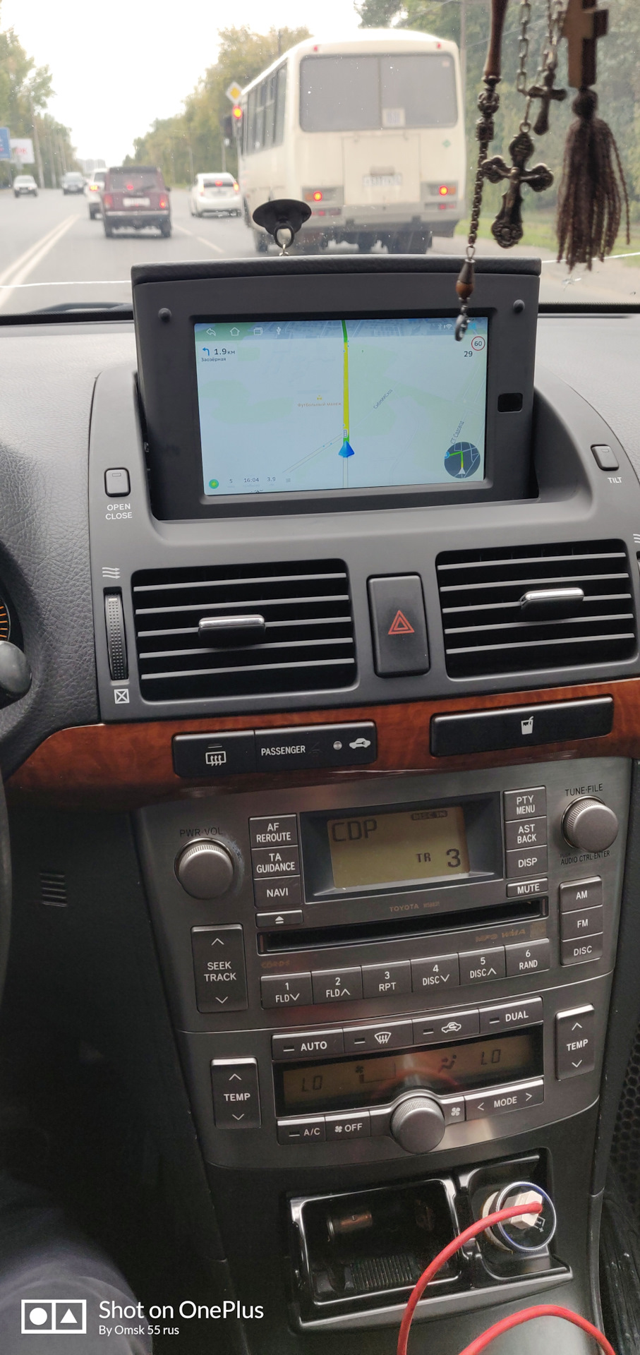 13. Монитор (android магнитола) вместо бардачка — Toyota Avensis II, 1 ...