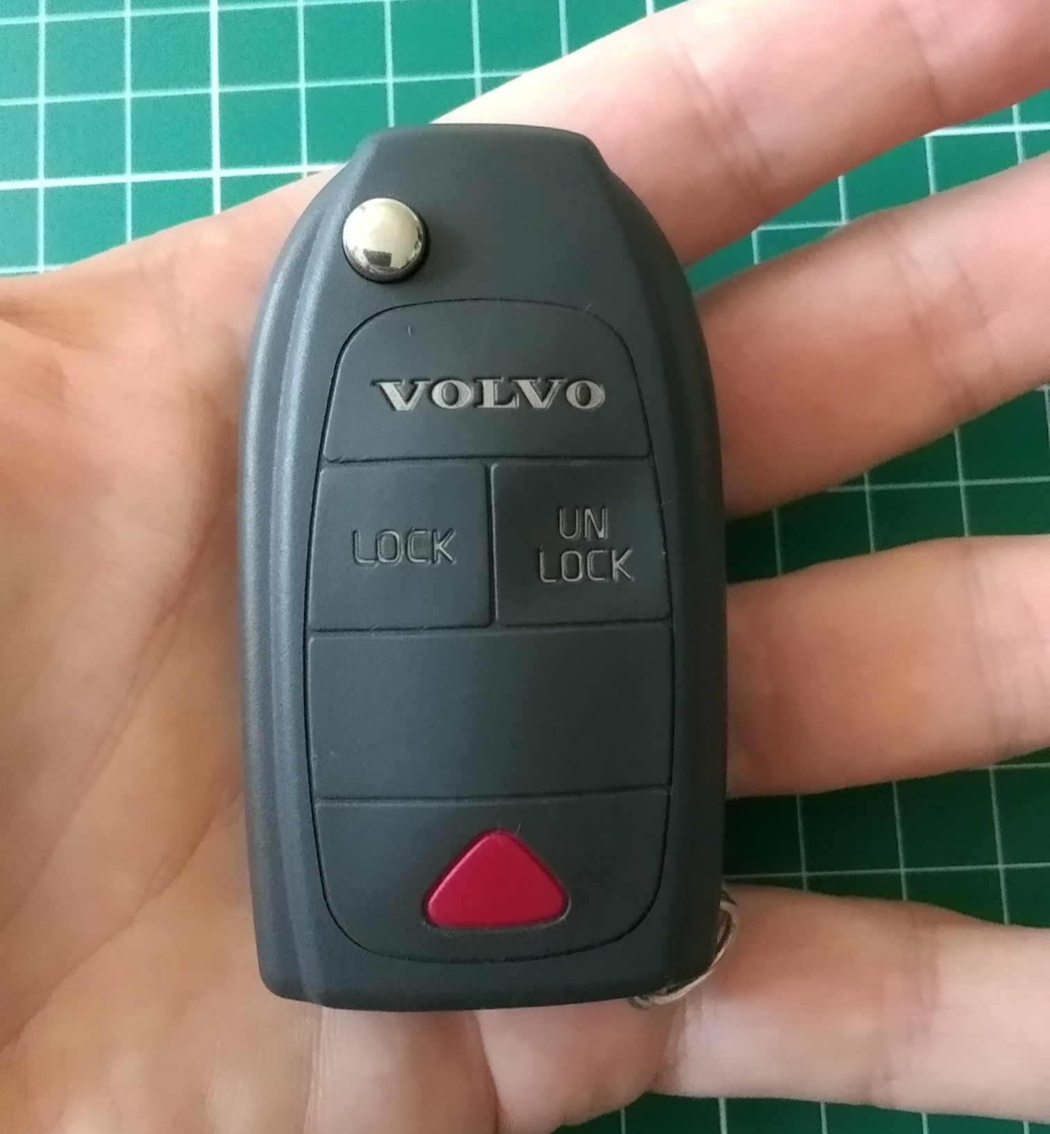 Потерял ключ зажигания — Volvo V40 (1G), 1,8 л, 2003 года | другое | DRIVE2