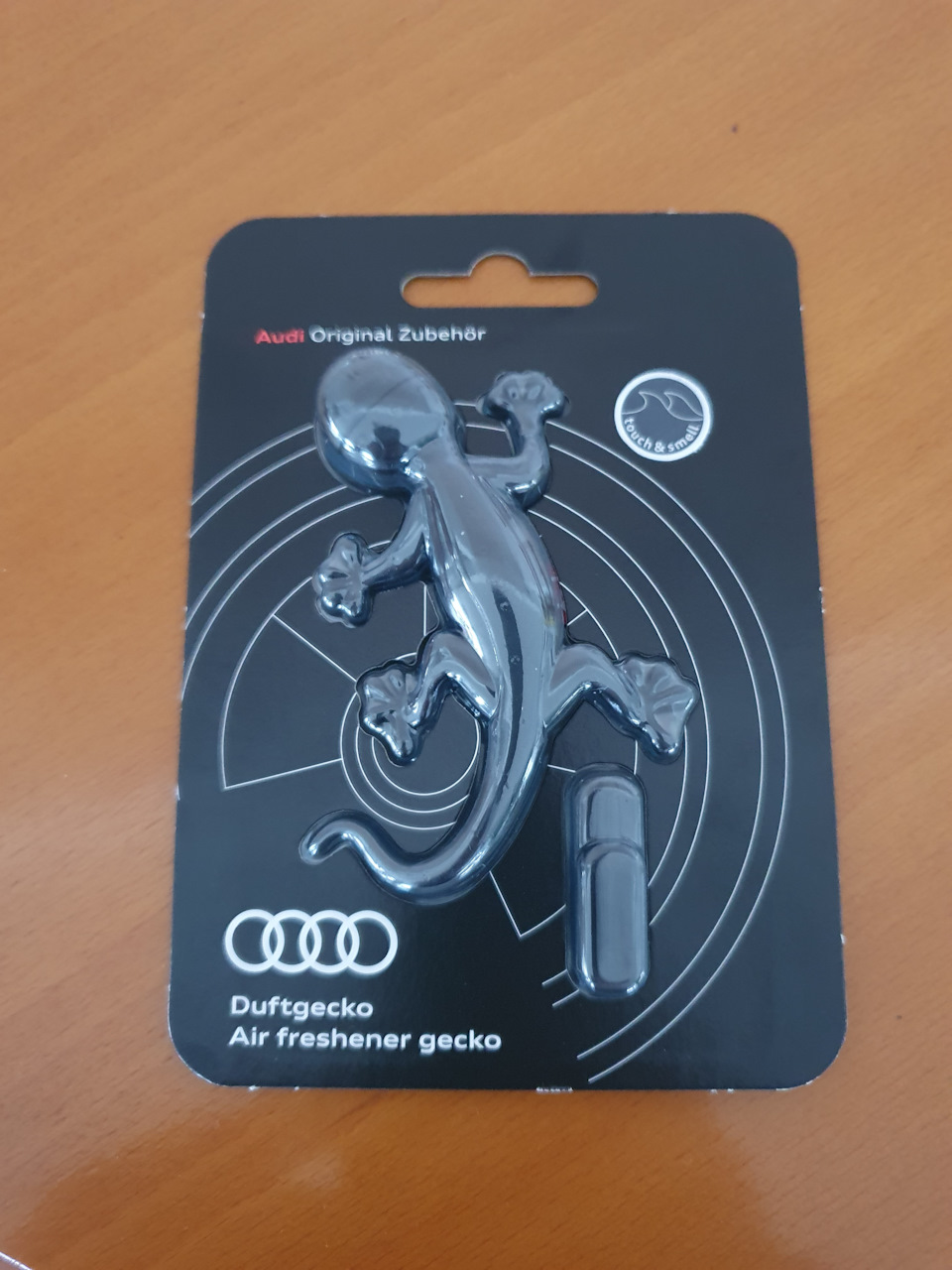 Ароматизатор в салон «Геккон» — Audi A3 Sportback (8VA), 2 л, 2014 года ...