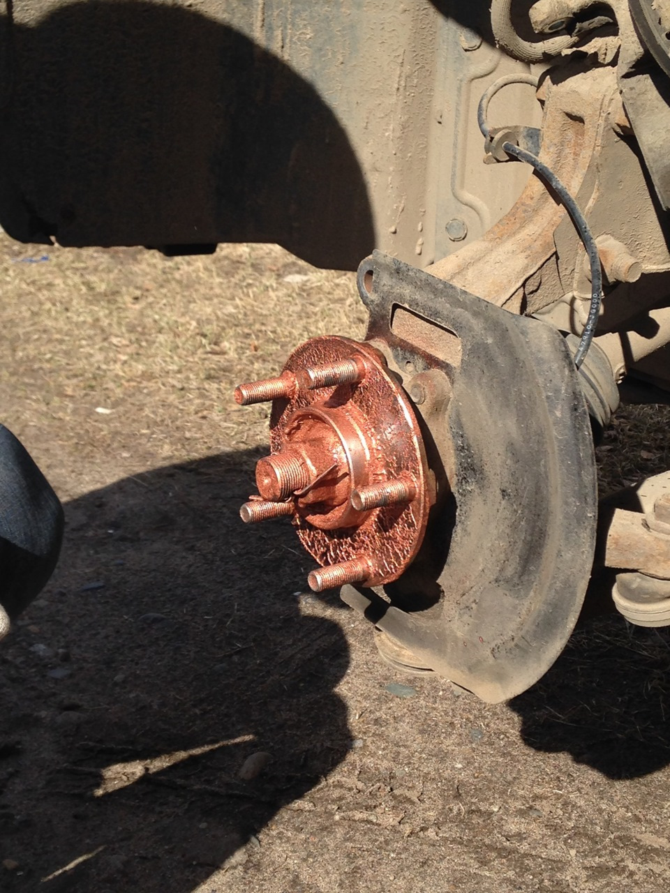 Грязезащитные щитки тормозных дисков Nissan X-Trail T31 тюнинг — DRIVE2