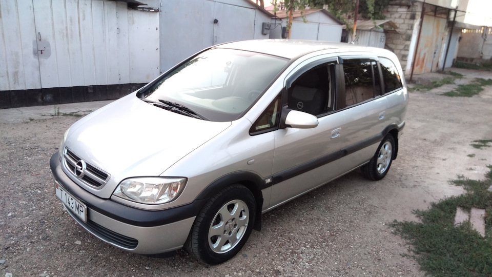 Opel Zafira Stahlbus