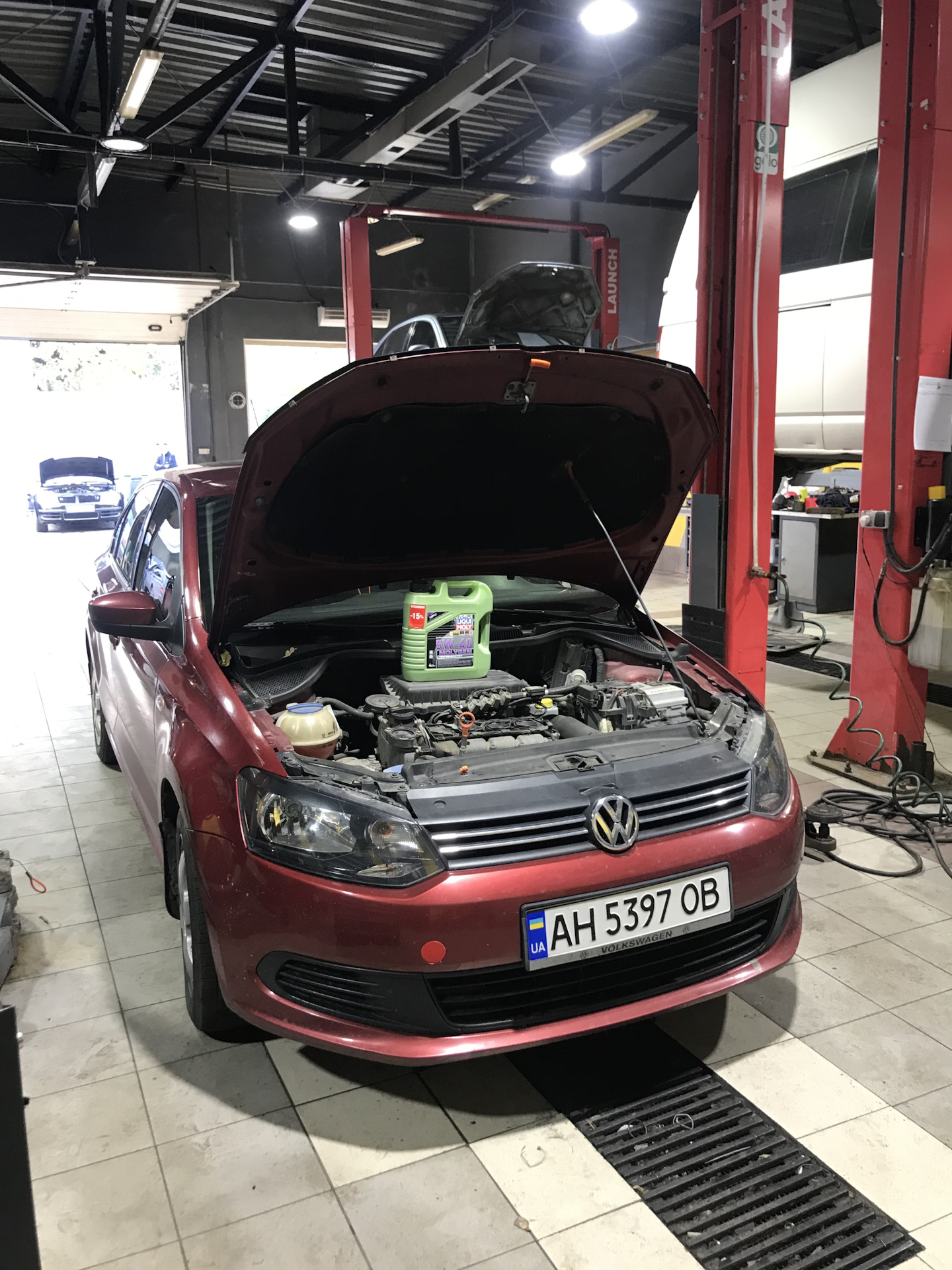 Замена масла — Volkswagen Polo Sedan, 1,6 л, 2011 года | плановое ТО ...