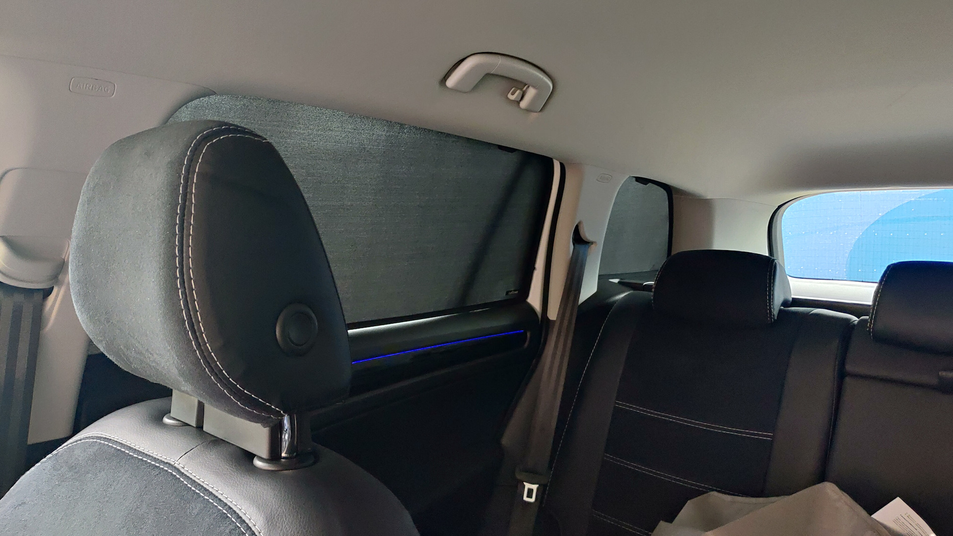 Шторки трокот шкода кодиак. Шкода шторки. Trokot шторки skoda octavia a5. Шкода шторки. Магнитные шторки w221.