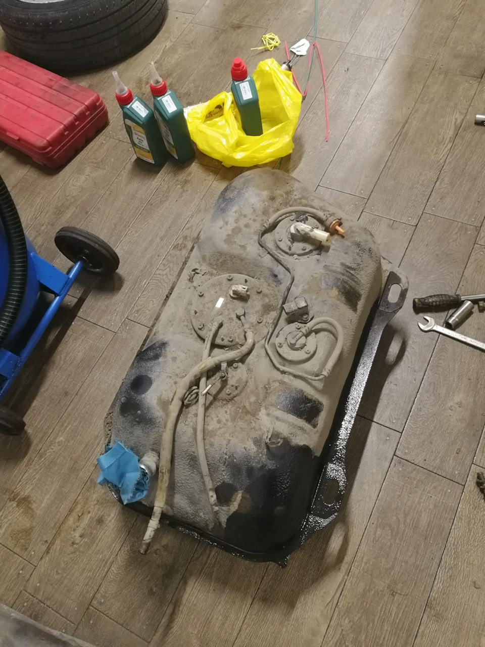 Замена свечей зажигания, начал умирать топливный насос — Suzuki Grand ...