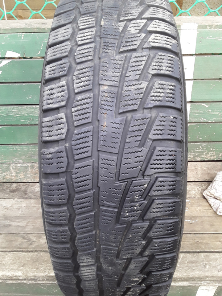 Шины всесезонные Cordiant 215/70 R16, литые диски 16 на KIA Sportage ...