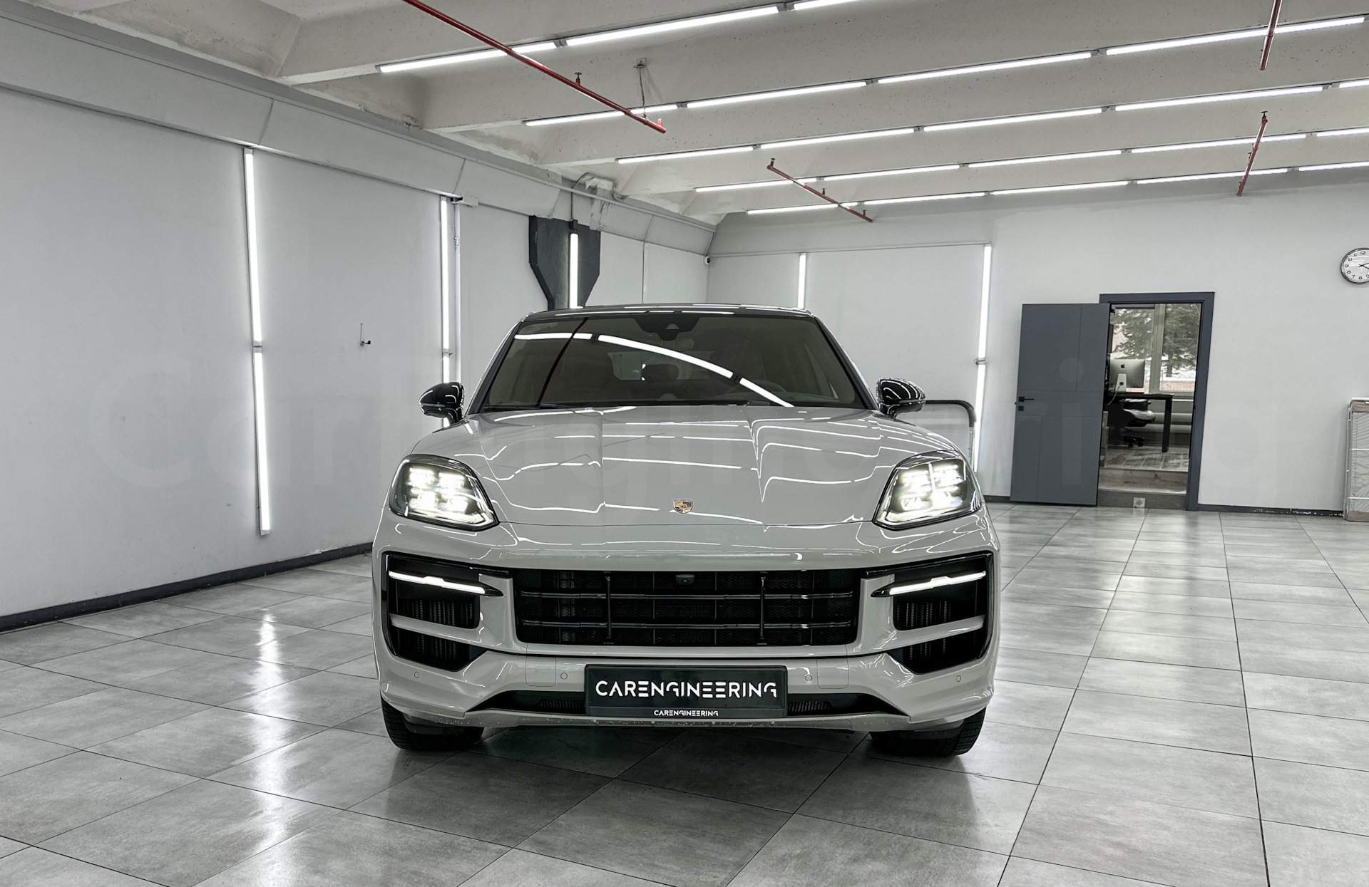 Бронирование Порше Кайен 3 959 в пленку — антигравийная пленка для Porsche  Cayenne E3 — Carengineering (КарИнжиниринг) на DRIVE2