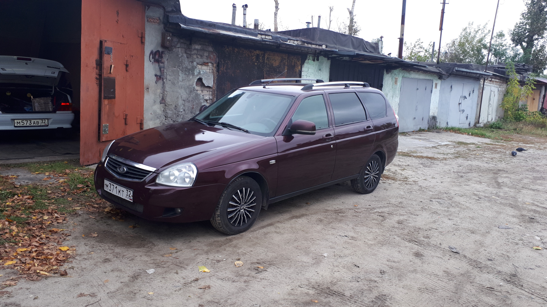 Lada Приора универсал 1.6 бензиновый 2012 | Вишневая любимка на DRIVE2