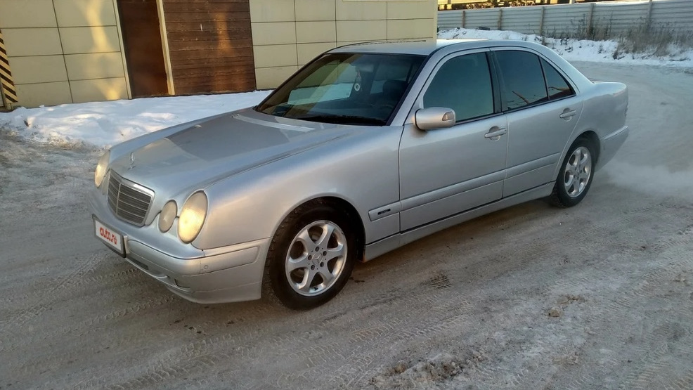 Авито 210. Мерседес e класс 2001. Мерс 210 кузов 2001. Мерседес 210 кузов 2001 год. Мерседес 240е 2000 года.