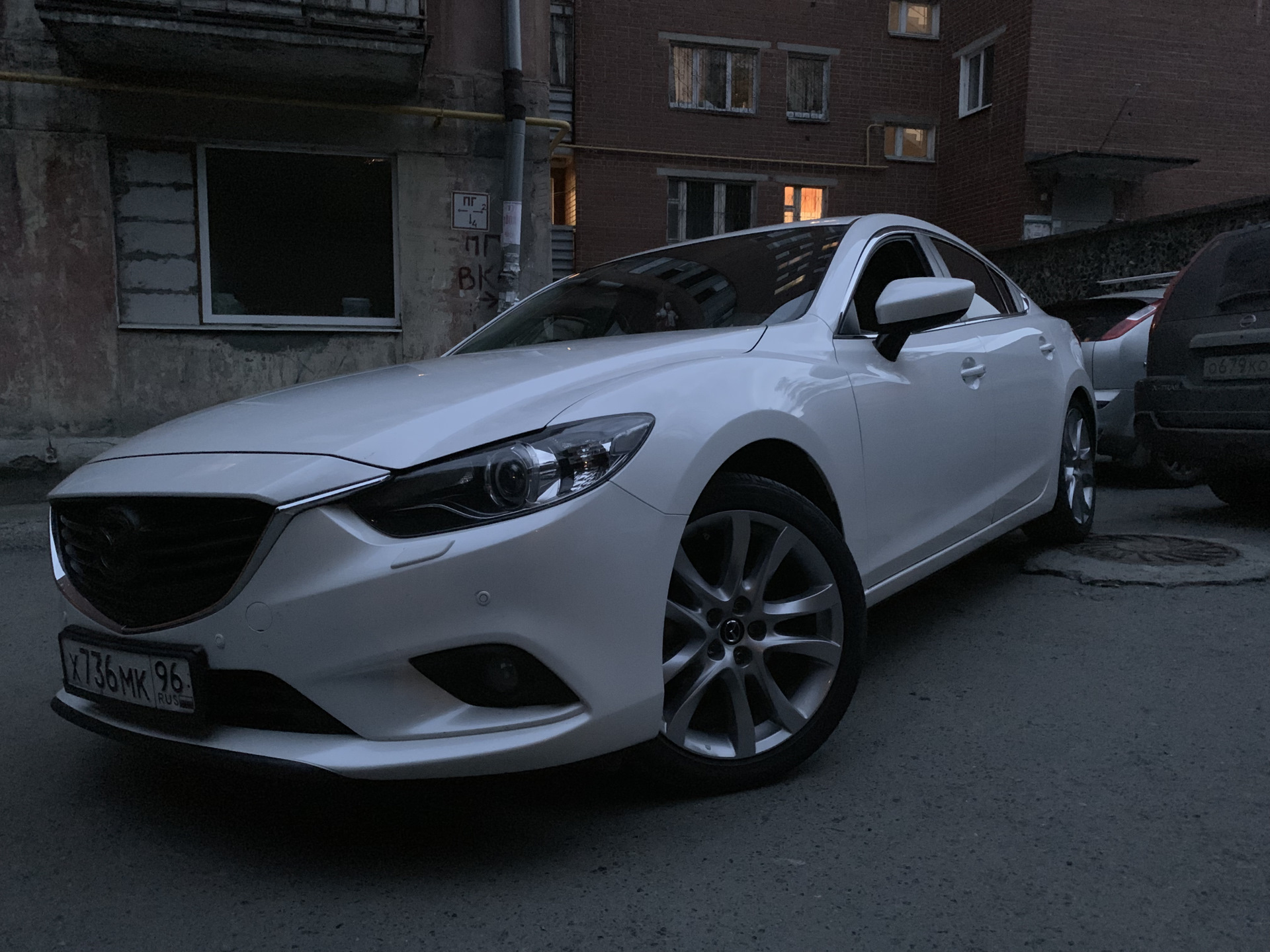 мазда 6 перламутр. Mazda 6 white. мазда 6 белый перламутр 2011. Mazda 6 2014 белый перламутр. Mazda 6 белый перламутр.