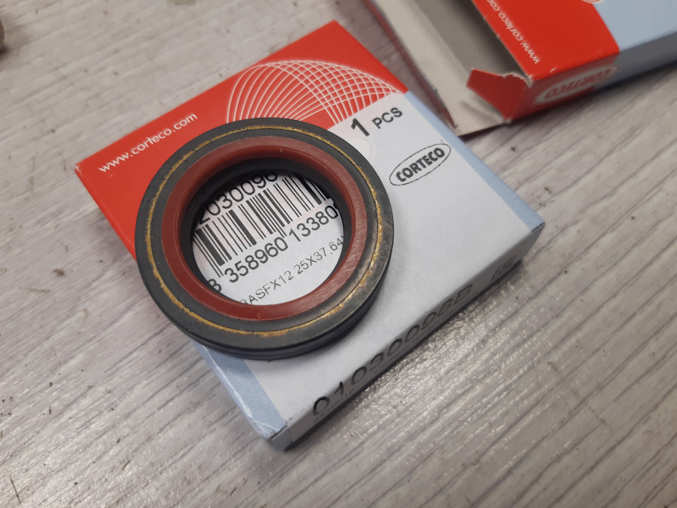 Рулевая рейка потекла #2 — Ford Focus I Hatchback, 2 л, 2003 года ...