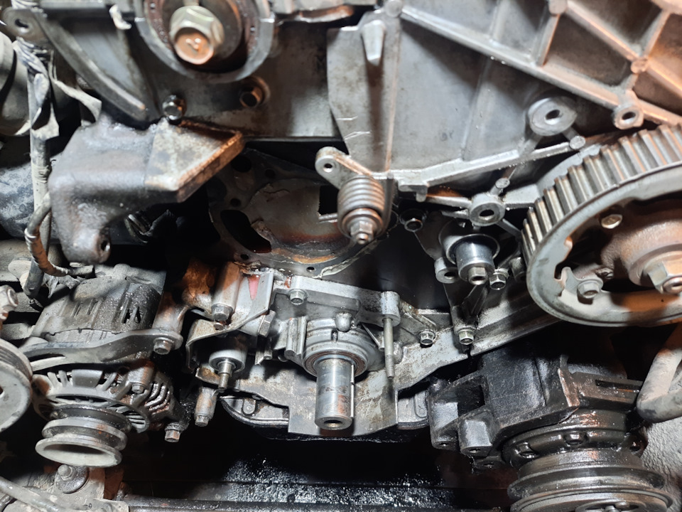 Втулка масляного насоса, как снять🤔 — Mitsubishi L200 (3G), 2,5 л, 2003 ...