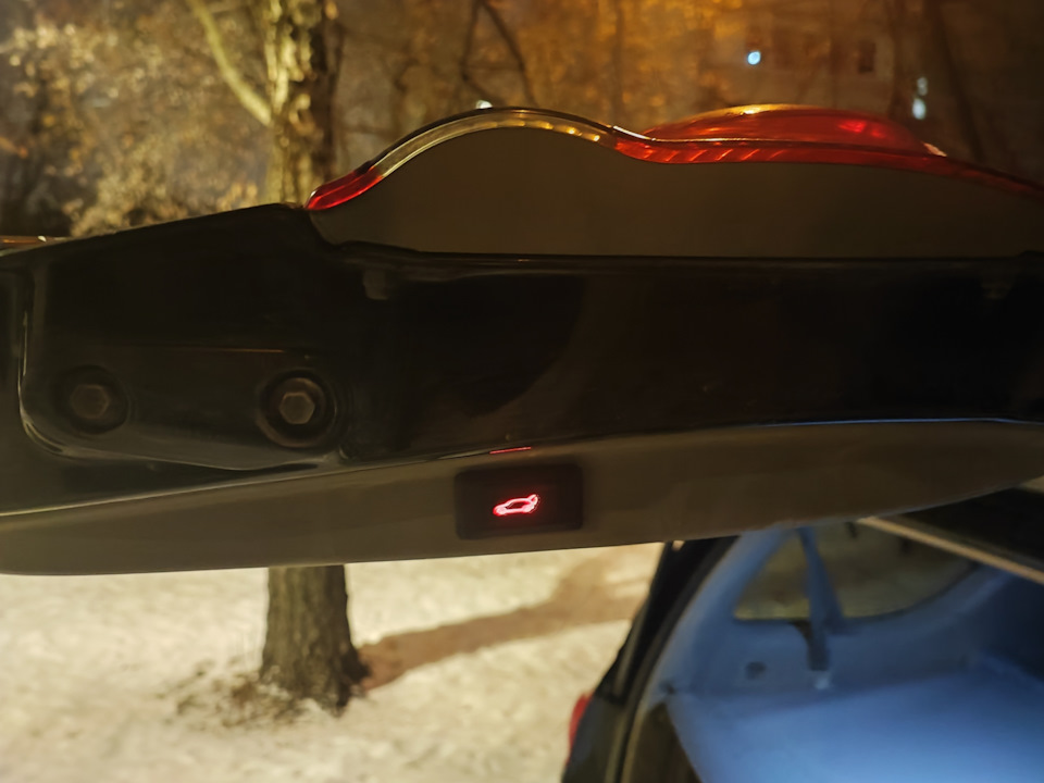 Фото в бортжурнале Toyota Sequoia (1G)