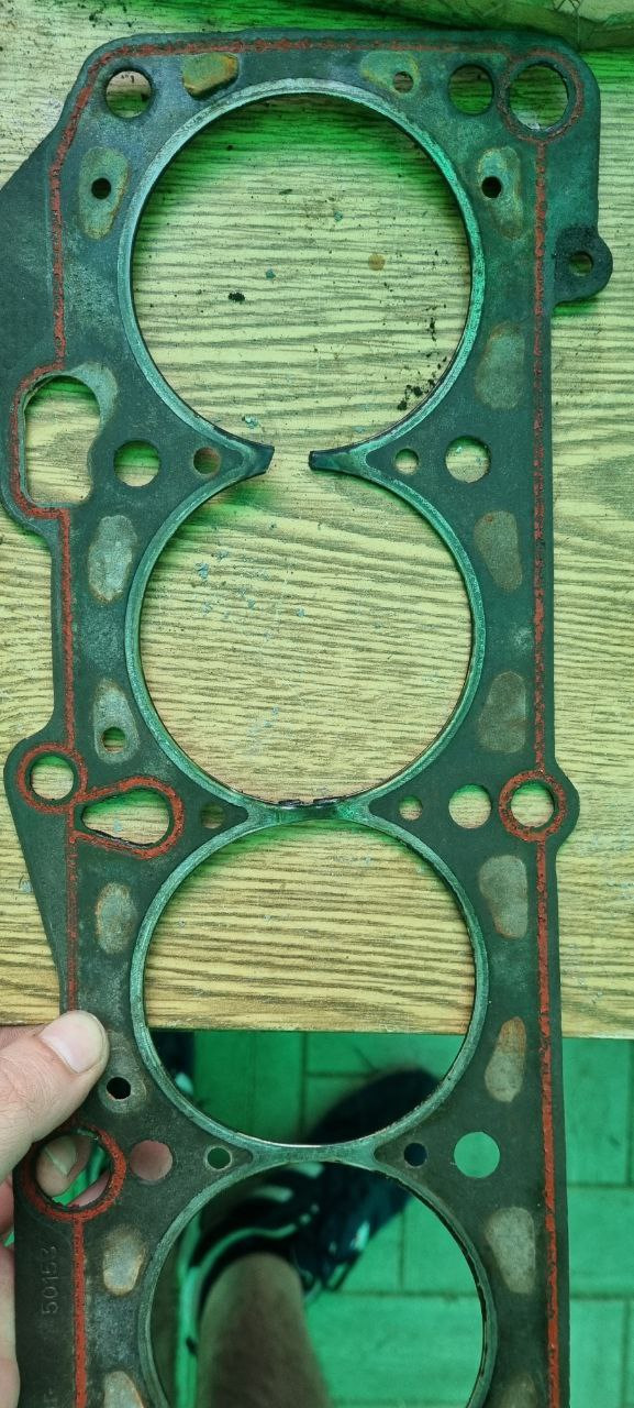 Прогар прокладки ГБЦ — Audi 100 (C3), 2,3 л, 1990 года | поломка | DRIVE2