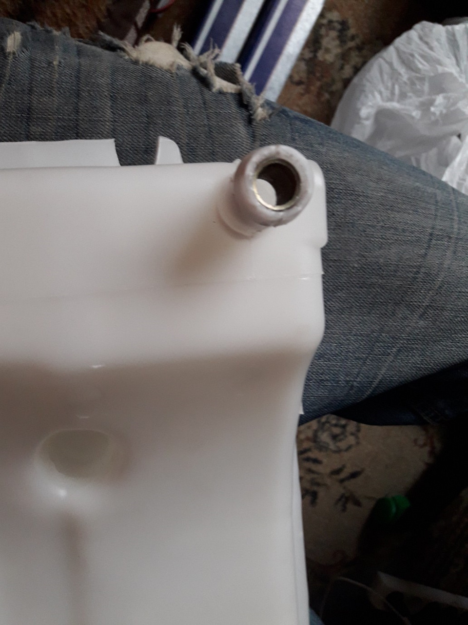 Замена расширительного бачка Н\\О с гильзовкой и кронштейнов ...