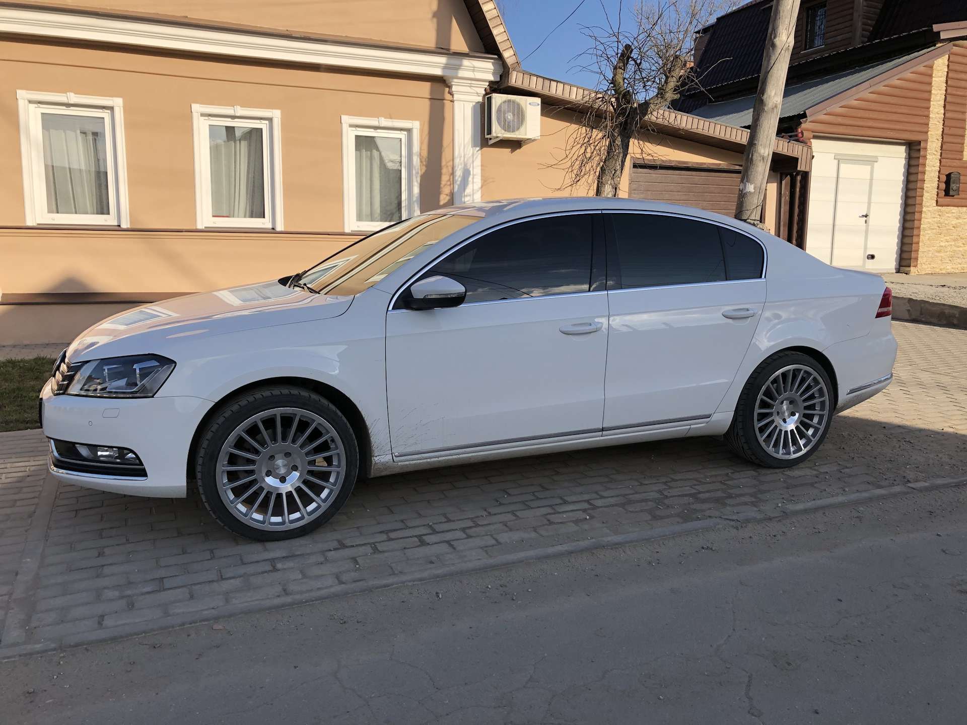 R ind r. Passat b7 r19. VW Passat b6 r19. Passat b8 r18. Диски VW Passat b6.