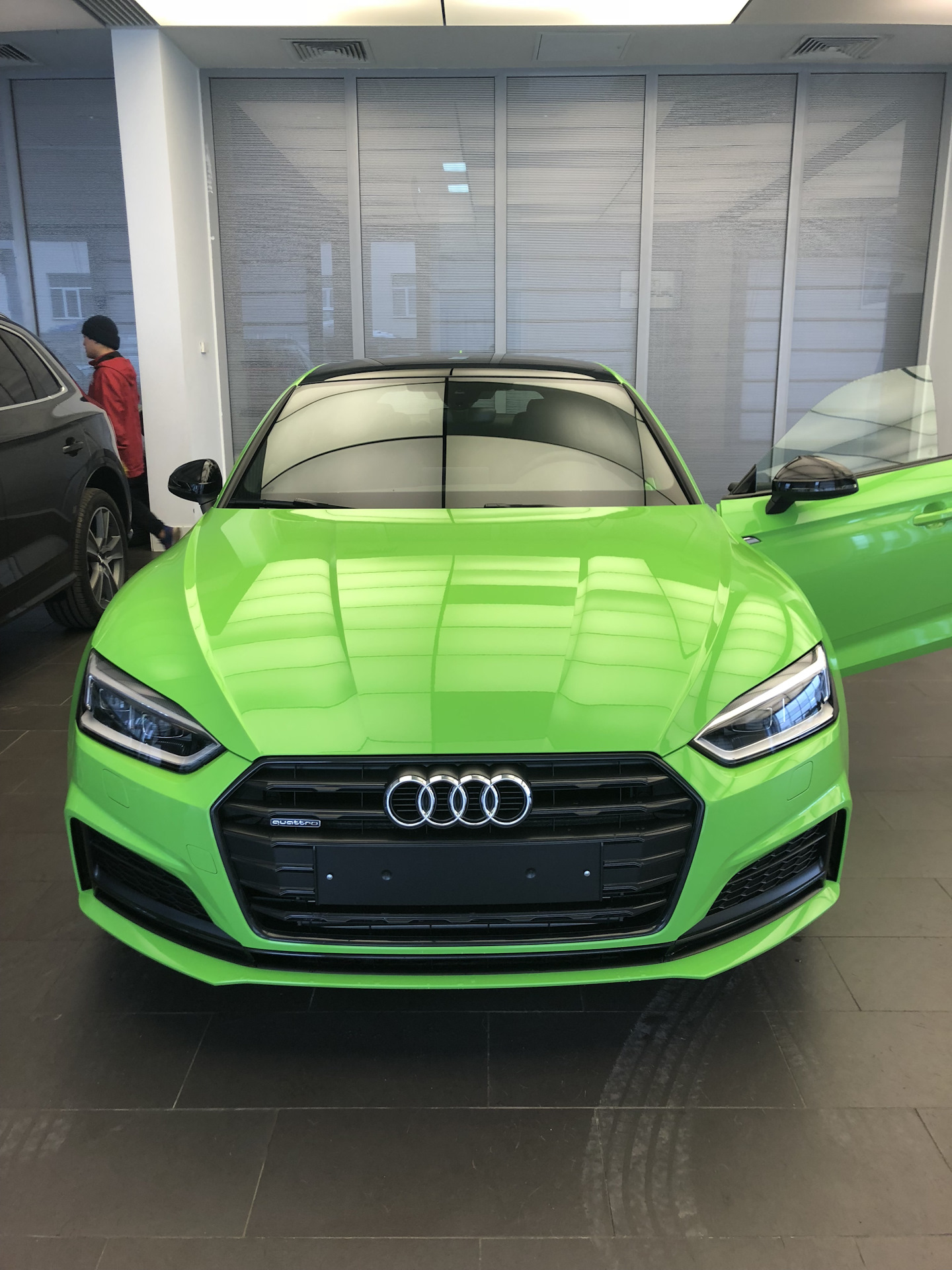 Audi a5 Sportback зеленая