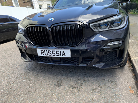 Бампер x6. Черная решетка радиатора BMW x5 g05. BMW x7 решетка. БМВ х7 с черной решеткой. БМВ х5 2021 решетка.