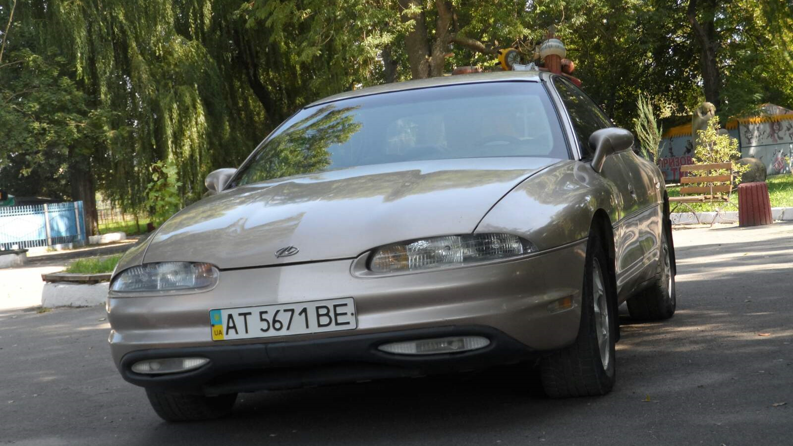 Oldsmobile Aurora 4.0 бензиновый 1995 | Beige Goddess, V8, 4l на DRIVE2