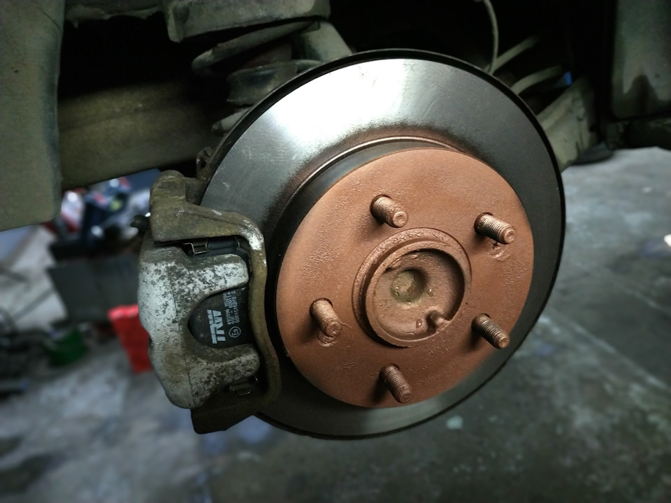 Диски колодки киа рио 3. Задние тормозные колодки Киа Венга. Mazda 3 BL замена тормозных дисков.