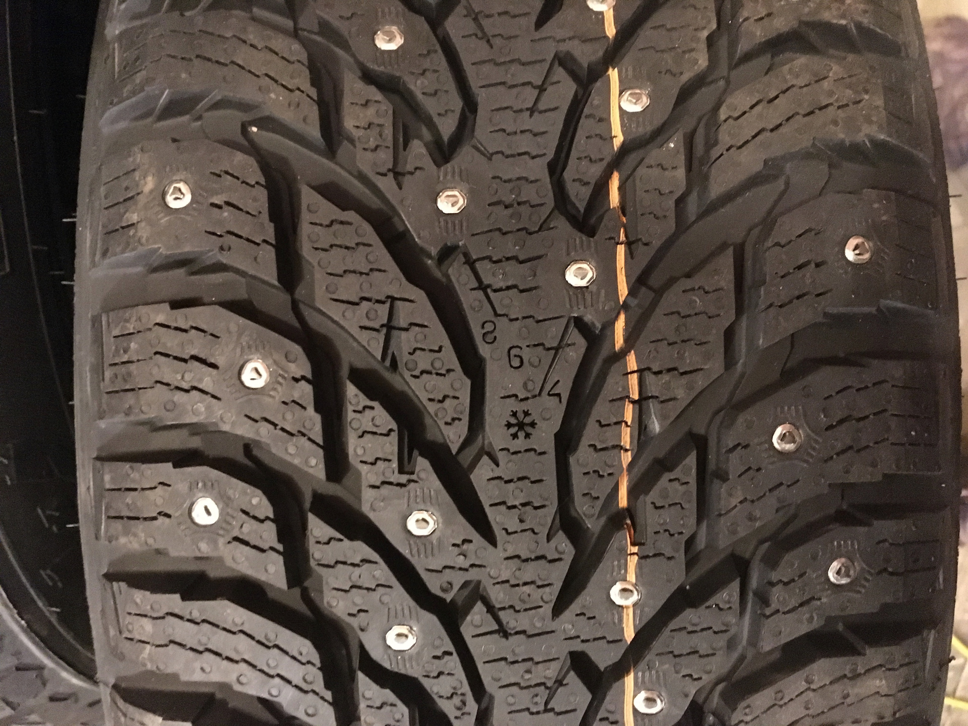 Nokian tyres hakkapeliitta 9 зимняя шипованная. Nokian Hakkapeliitta 9 SUV. Nokian Hakkapeliitta 9 SUV 225/55 r18. Nokian Hakkapeliitta 9 SUV 235/55 r18. Nokian Hakkapeliitta 9 SUV 275/45 r21.