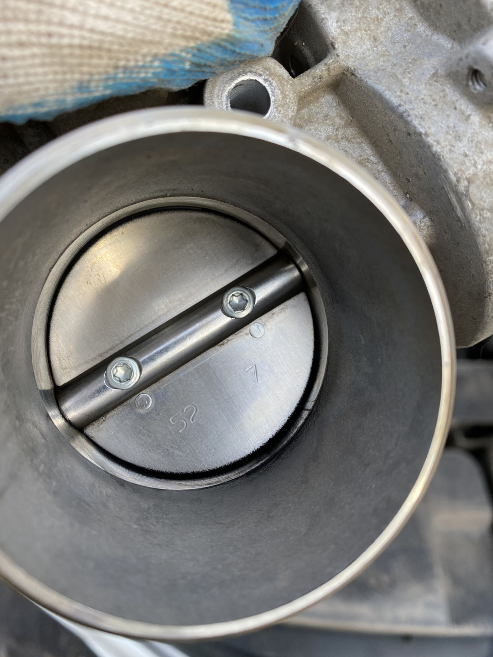 Масло во впускном коллекторе — Lada Vesta, 1,6 л, 2018 года | своими ...