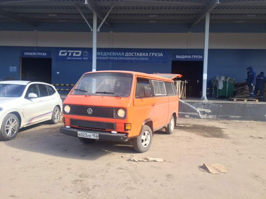 Салон с мультивена. — Volkswagen Transporter T3, 1,6 л, 1989 года ...
