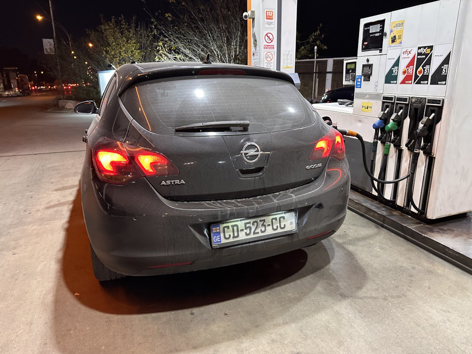 Новые лампы в подсветке номера — Opel Astra J, 1,3 л, 2011 года ...