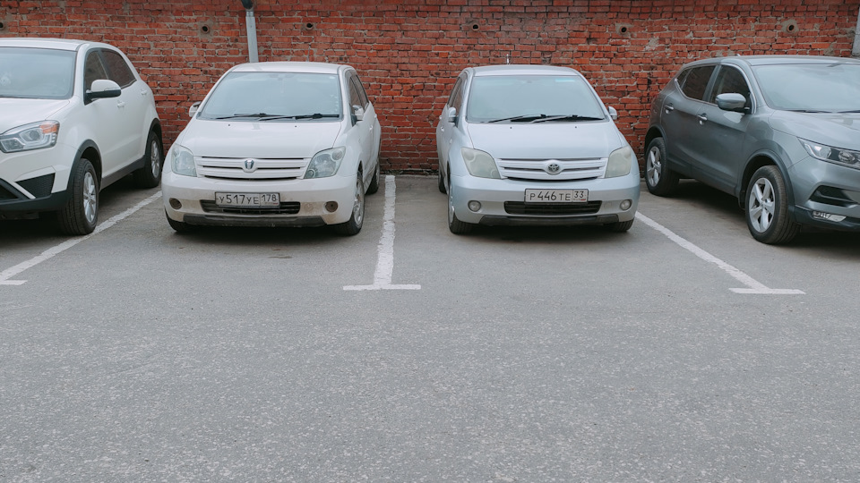 Поменял масло. 175.170 км — Toyota ist (1G), 1,5 л, 2003 года ...