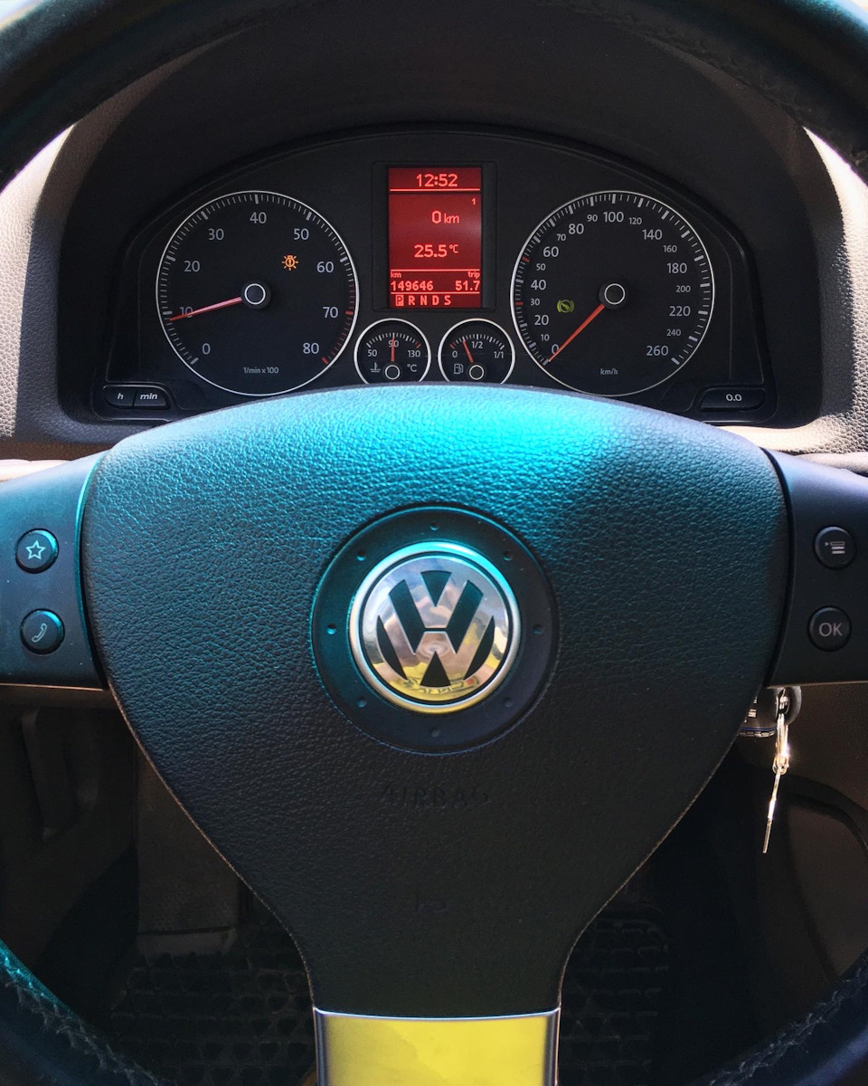 Фото в бортжурнале Volkswagen Golf Variant (Mk5)