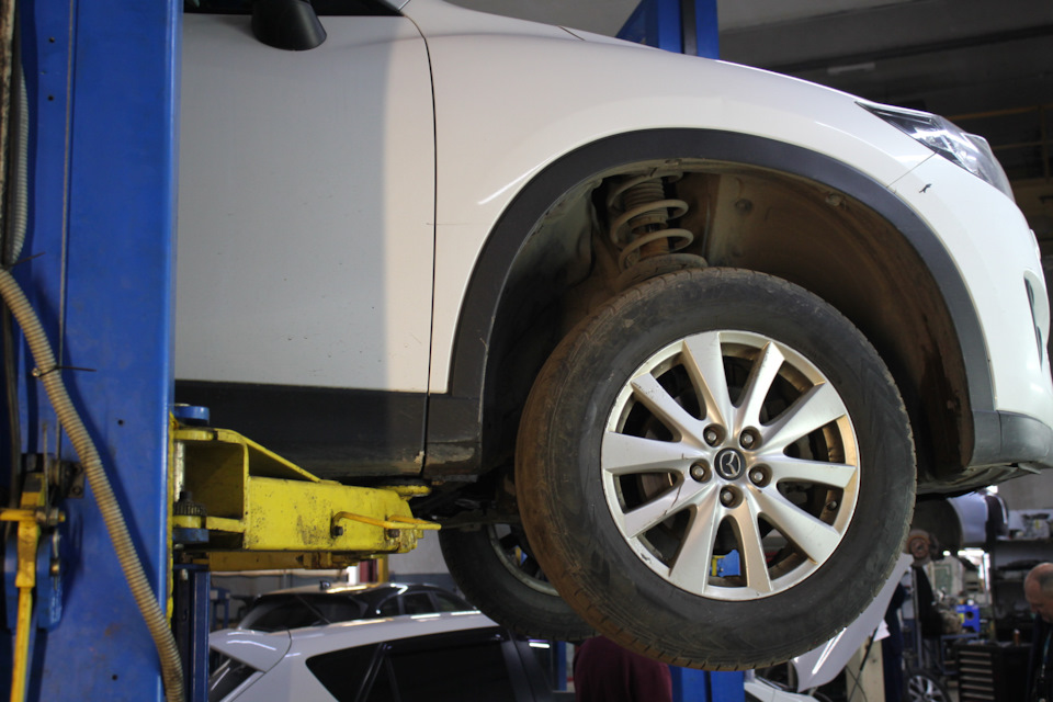 Запах масло при движении и масляное пятно под машиной — R1 автосервис ...