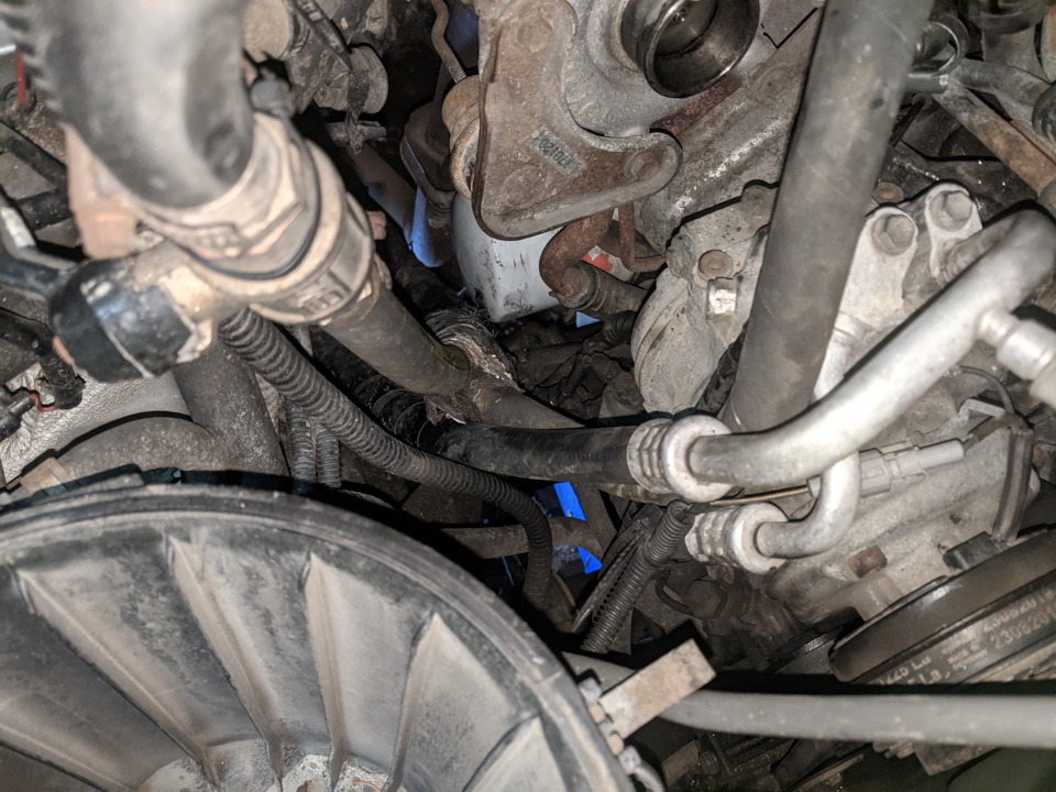 Фото в бортжурнале Toyota HiAce (H100)