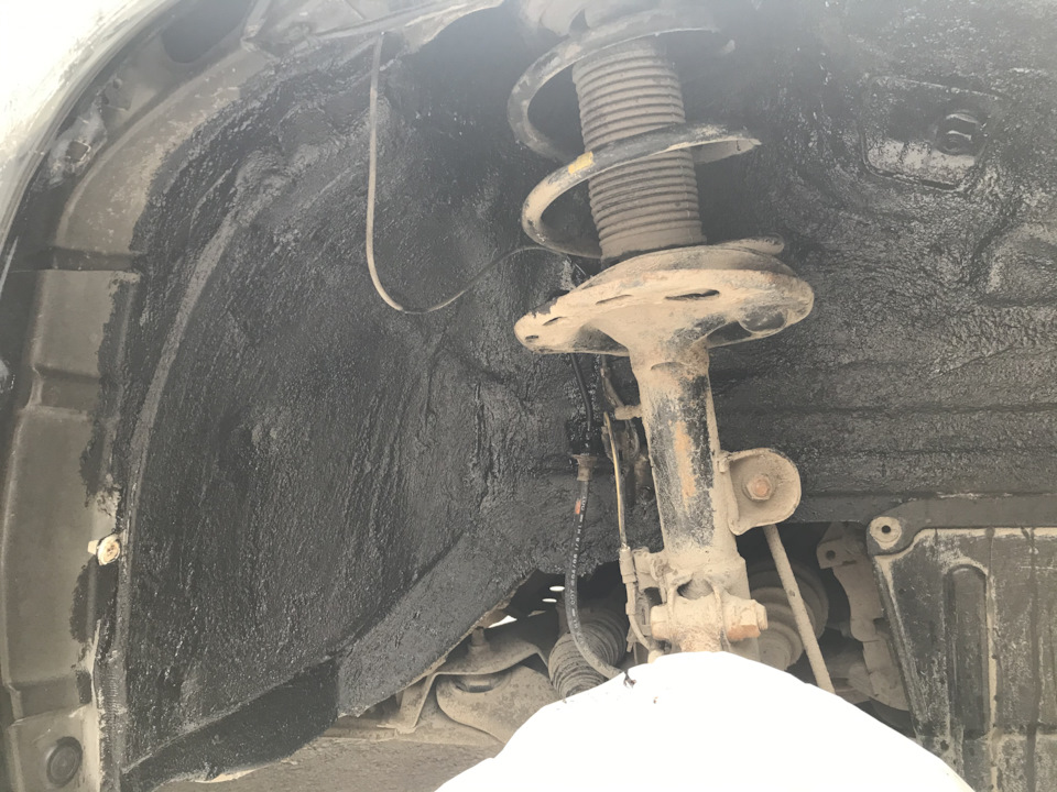 Установка передних подкрылков — Toyota RAV4 (III), 2 л, 2008 года ...