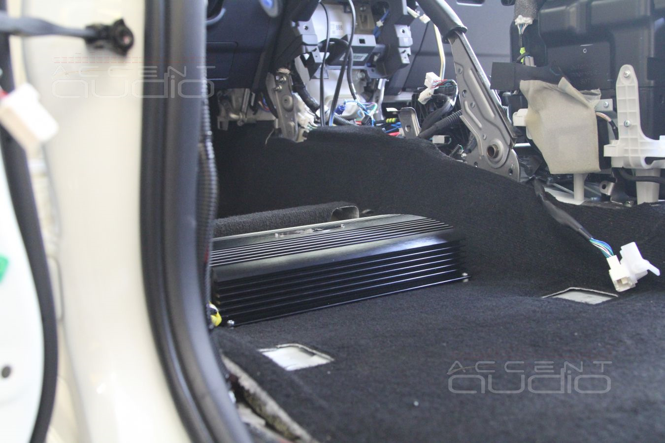 В Toyota Prado не только сабвуфер надо: новый уровень звука и новый ...