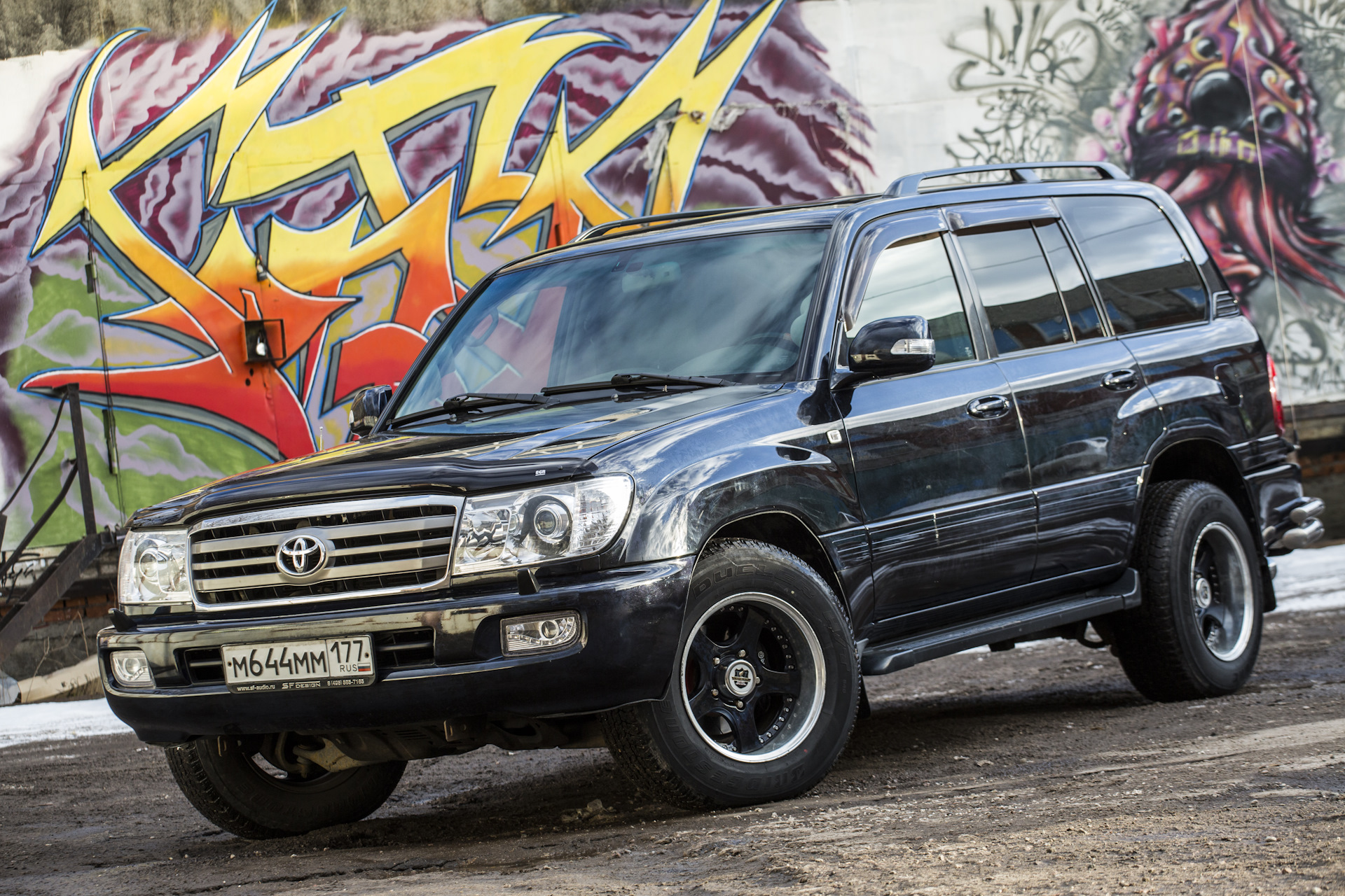 Крузер 100. Toyota Land Cruiser 100 Tuning. Toyota Land Cruiser 100 JDM. Камуфляж ленд Крузер 100. Toyota Land Cruiser эксклюзив 100.