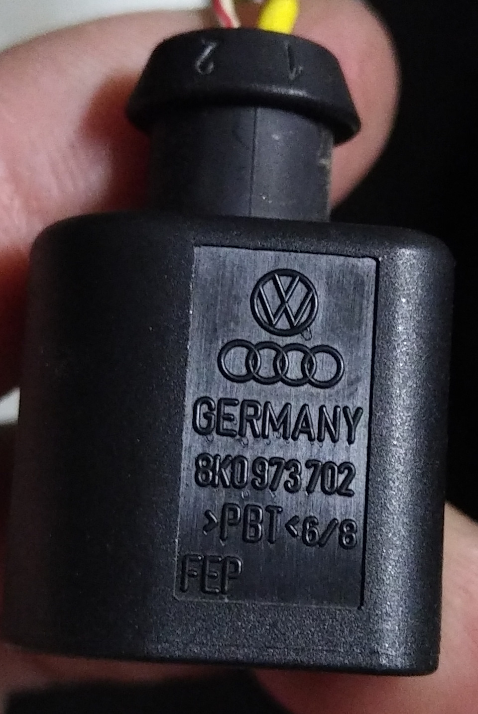 Запчасти на фото: 8K0973702. Фото в бортжурнале Audi Q5 (1G)