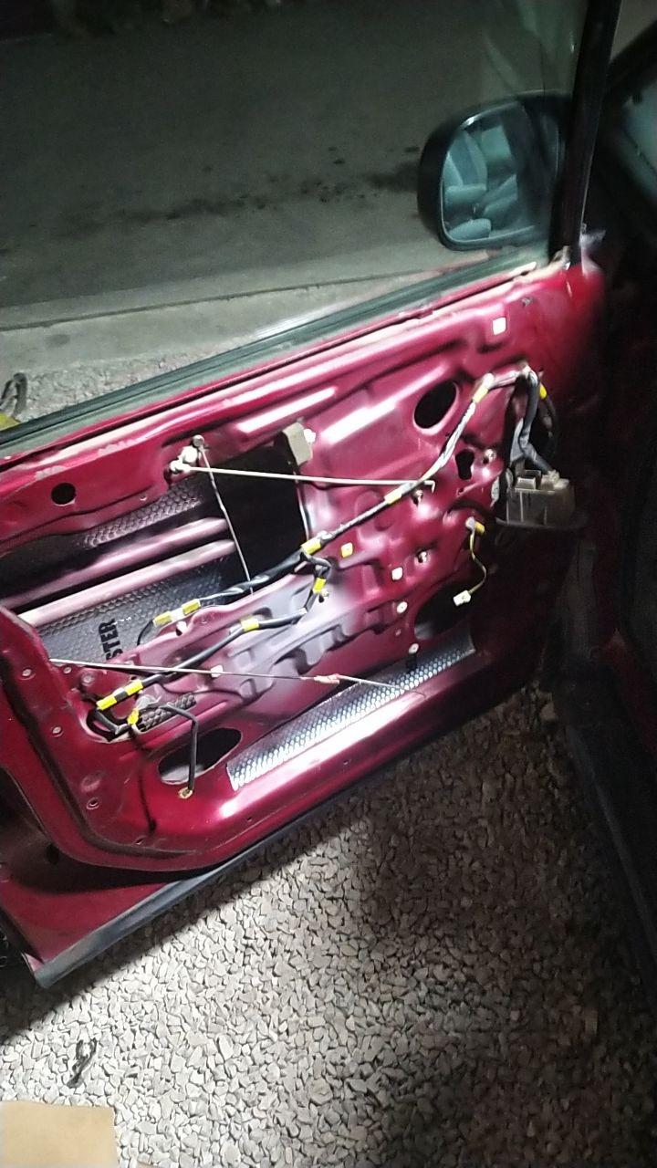 Замена ограничителей дверей — Toyota Estima Lucida, 2,4 л, 1998 года ...