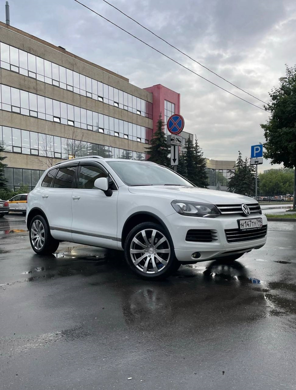 Пост прощания — Volkswagen Touareg (2G), 3 л, 2012 года | продажа машины |  DRIVE2