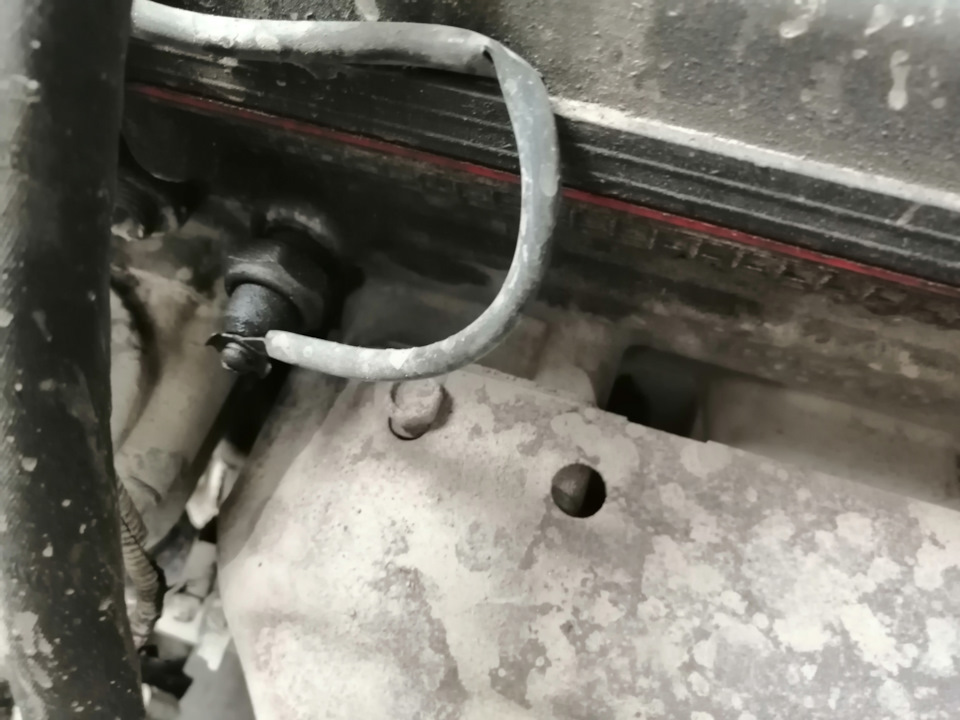 Загорелась лампочка давления масла. — УАЗ Patriot, 2,7 л, 2015 года ...