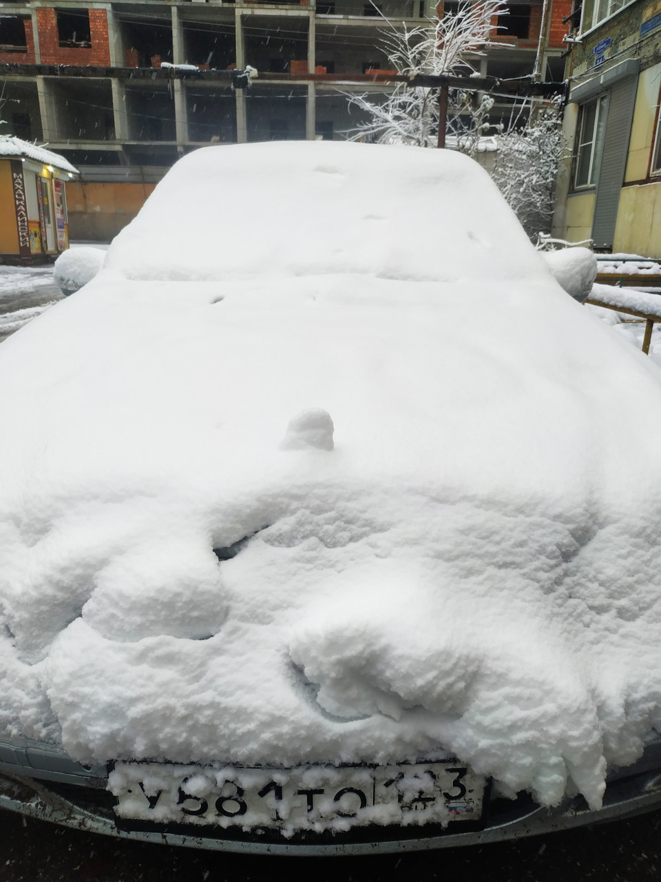 С первай снегай 🧔🏿 — Mercedes-Benz E-class (W211), 3,2 л, 2004 года ...