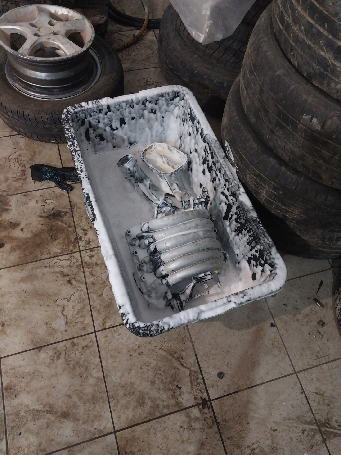 Audi A8 ДорогоБогато Появился посторонний звук в двигателе, и ...