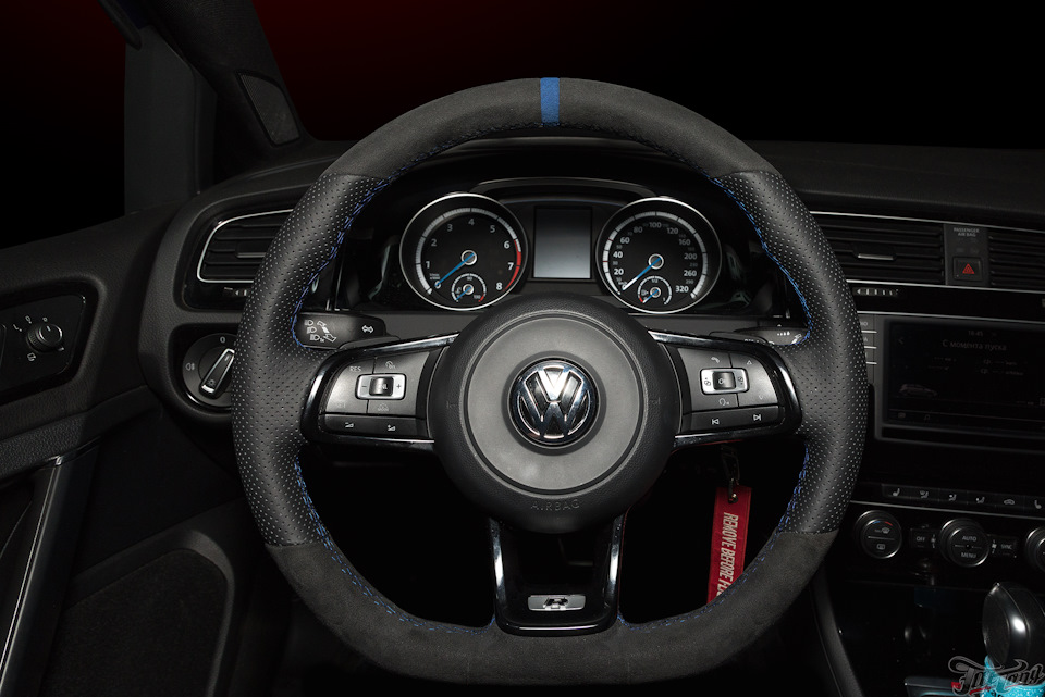 VW Golf R. Перешив руля и установка синих ремней безопасности ...