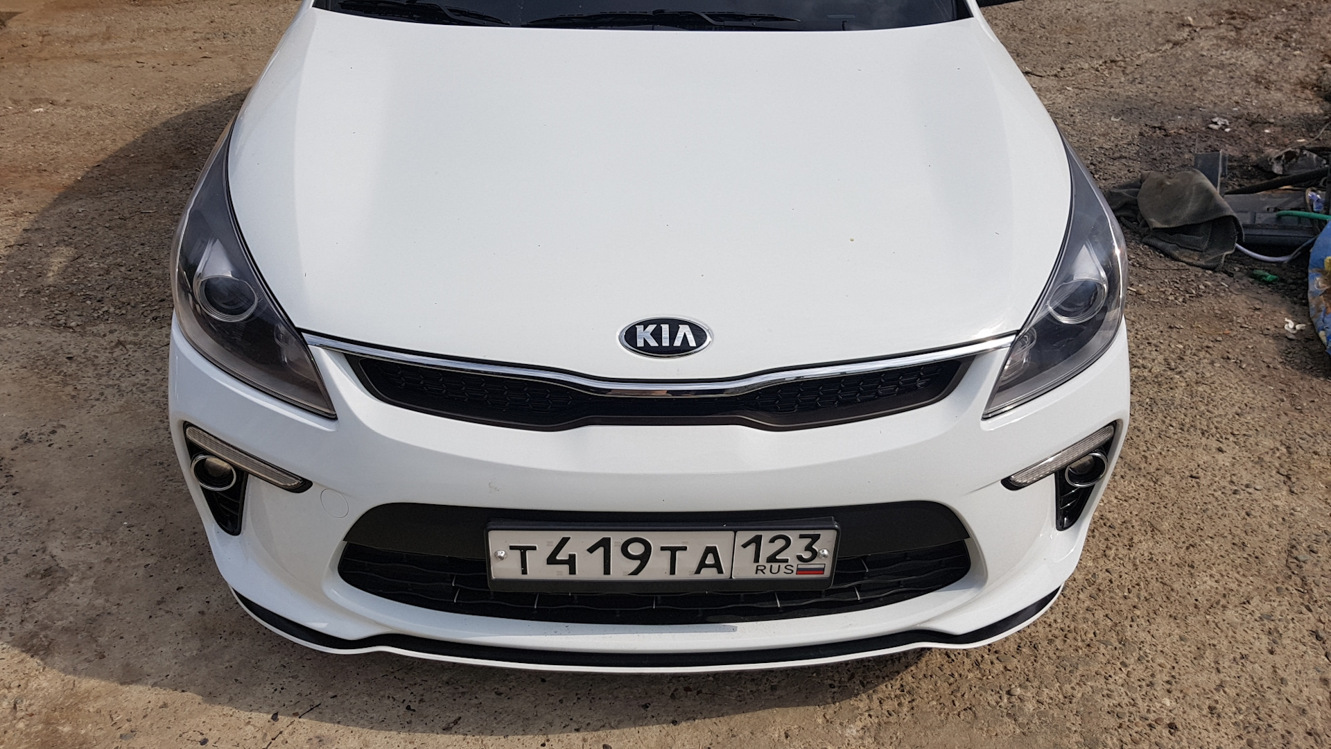 Нижняя губа на перед. Бампер и сигналы — KIA Rio (4G), 1,6 л, 2017 года |  стайлинг | DRIVE2