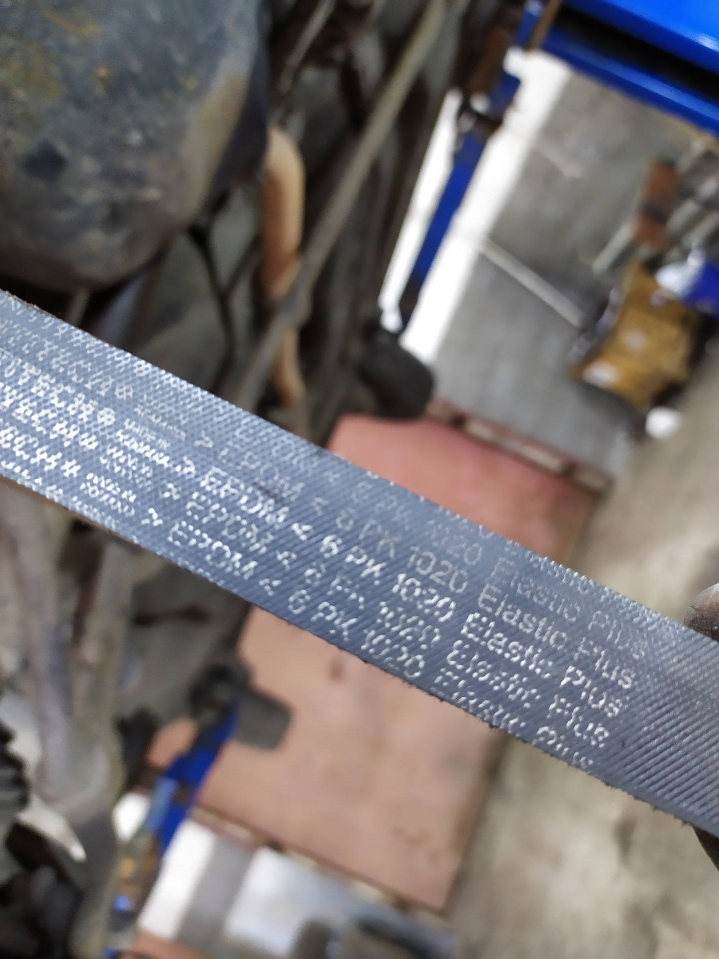 Замена ГРМ Гранта 21127 и обводного ремня с роликом — Lada Гранта (1G ...